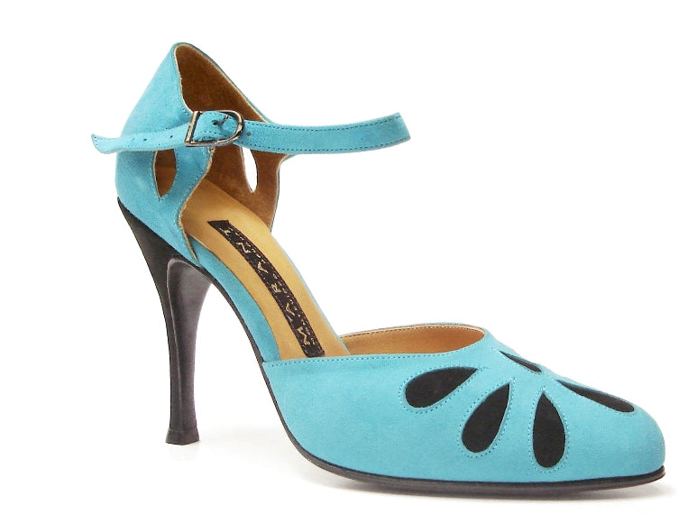 Lagrima de Ron. Arika Nerguiz Tango Dance Shoes. Broadway Theatrical Shoes.