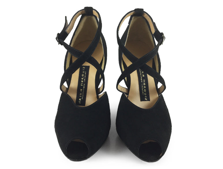 Tanguera. Arika Nerguiz Tango Dance Shoes. Broadway Theatrical Shoes.