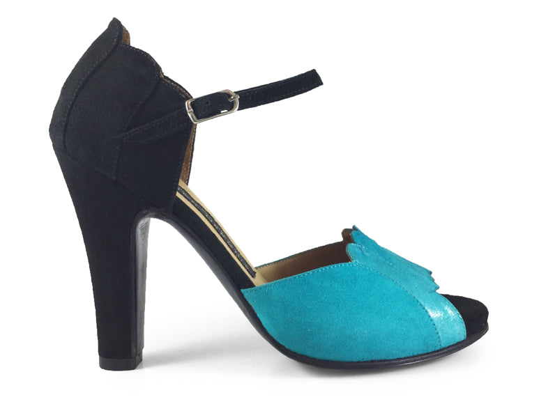 Oriana. Arika Nerguiz Dance Sandal Shoes. Broadway Theatrical Shoes.