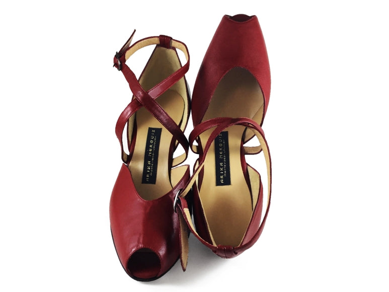 Tanguera. Arika Nerguiz Tango Dance Shoes. Broadway Theatrical Shoes.