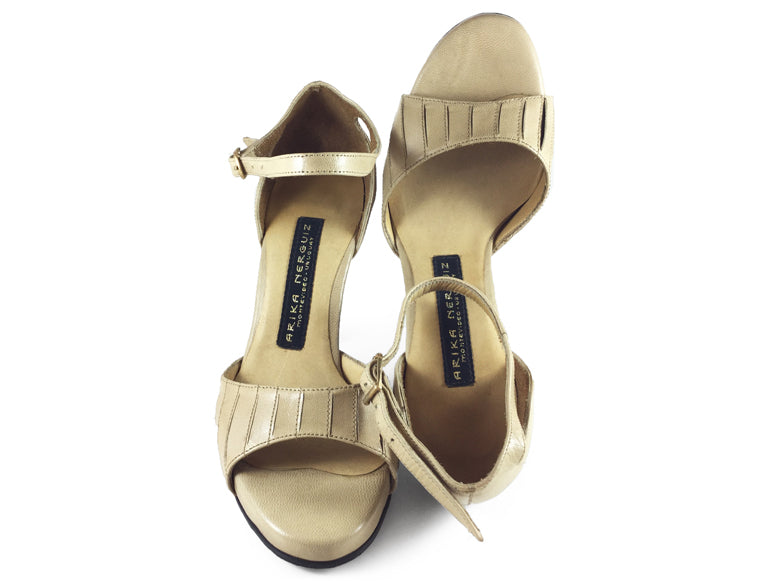 Madrugada. Arika Nerguiz Dance Sandal Shoes. Broadway Theatrical Shoes.
