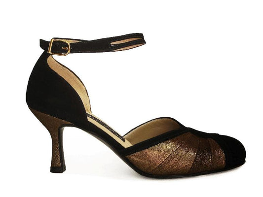 Ojos Negros. Arika Nerguiz Tango Dance Shoes. Broadway Theatrical Shoes.