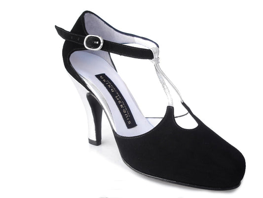 Cascabel. Arika Nerguiz Tango Dance Shoes. Broadway Theatrical Shoes.