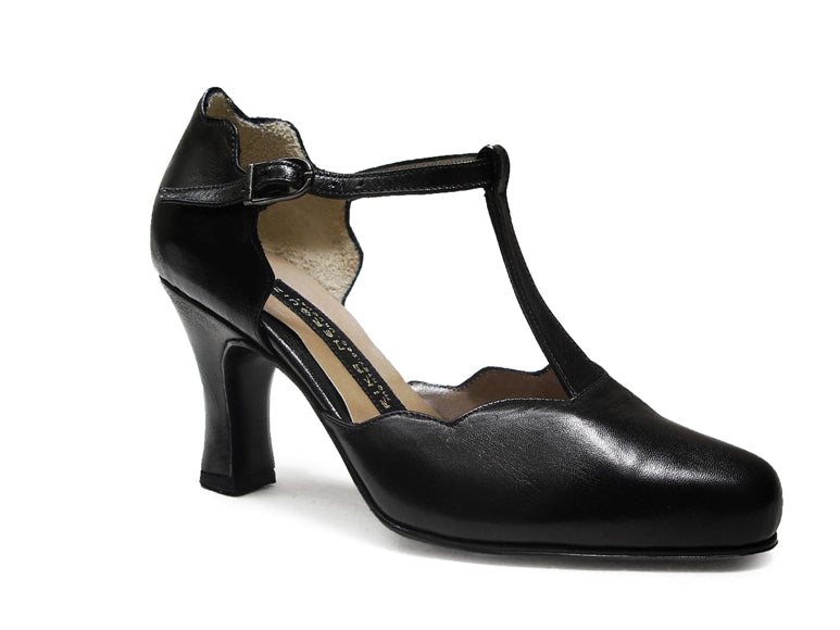 Secreto. Arika Nerguiz Tango Dance Shoes. Broadway Theatrical Shoes.