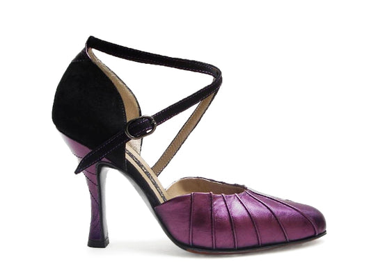 Promesa. Arika Nerguiz Tango Dance Shoes. Broadway Theatrical Shoes.