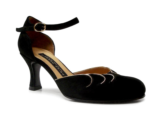 Andrea. Arika Nerguiz Tango Dance Shoes. Broadway Theatrical Shoes.