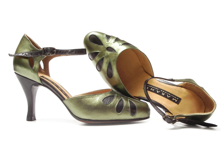 Lagrima de Ron. Arika Nerguiz Tango Dance Shoes. Broadway Theatrical Shoes.