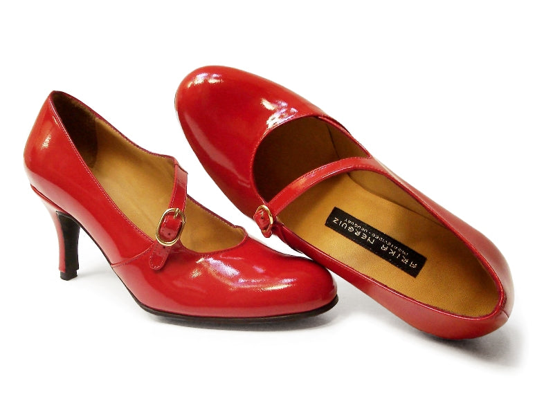 La Maja. Arika Nerguiz Tango Dance Shoes. Broadway Theatrical Shoes.