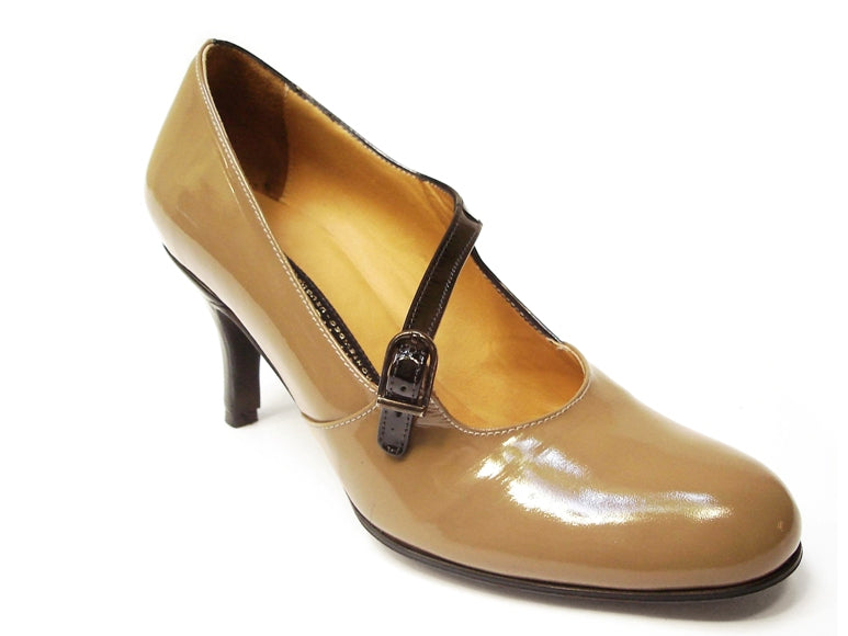 La Maja. Arika Nerguiz Tango Dance Shoes. Broadway Theatrical Shoes.