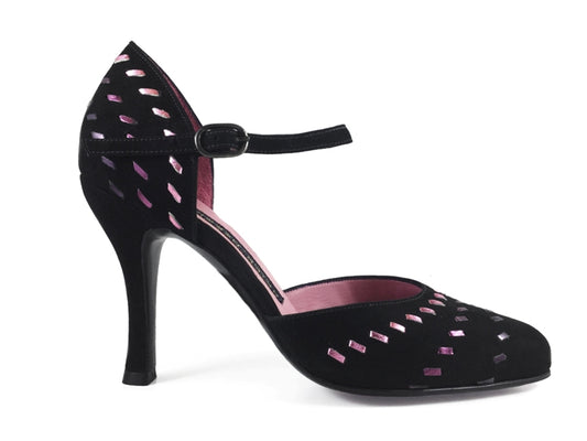 Carmen. Arika Nerguiz Tango Dance Shoes. Broadway Theatrical Shoes.