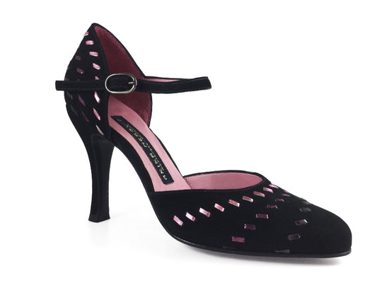 Carmen. Arika Nerguiz Tango Dance Shoes. Broadway Theatrical Shoes.