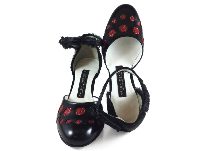 Beso. Arika Nerguiz Tango Dance Shoes. Broadway Theatrical Shoes.
