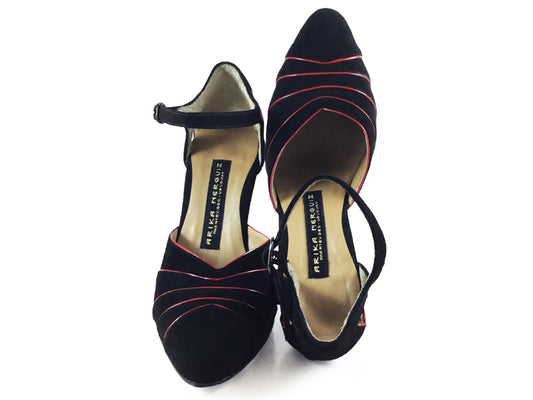 Caminito. Arika Nerguiz Tango Dance Shoes. Broadway Theatrical Shoes.