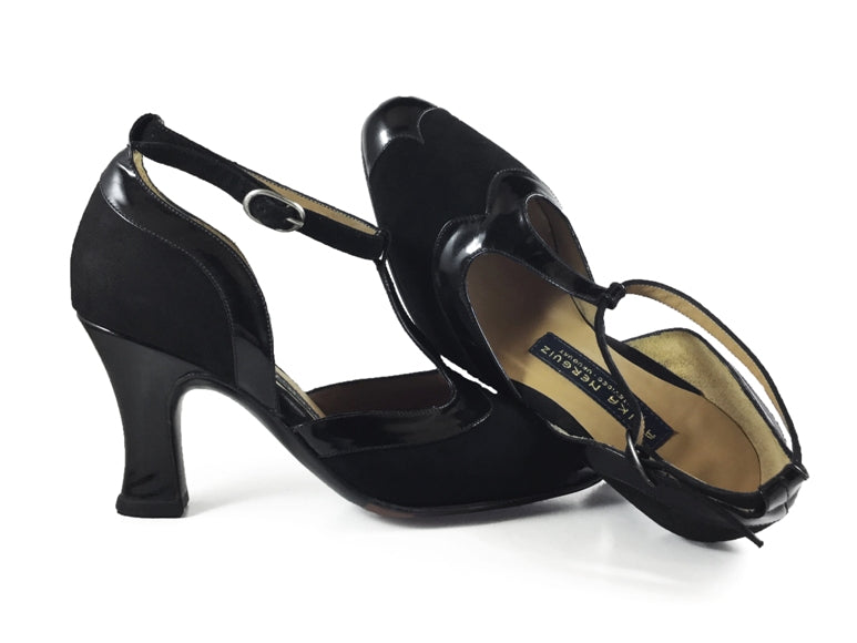 Caricias. Arika Nerguiz Tango Dance Shoes. Broadway Theatrical Shoes.