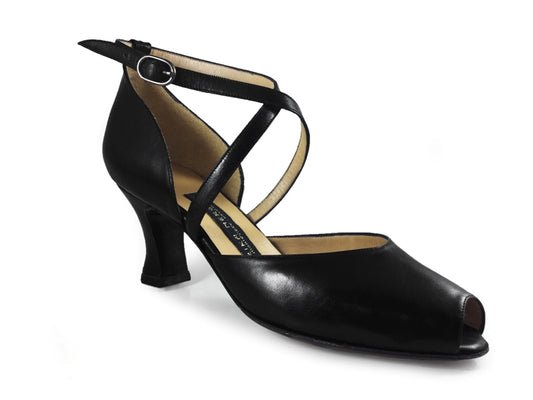 Confidencias. Arika Nerguiz Tango Dance Shoes. Broadway Theatrical Shoes.