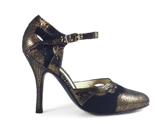 La Mar. Arika Nerguiz Tango Dance Shoes. Broadway Theatrical Shoes.