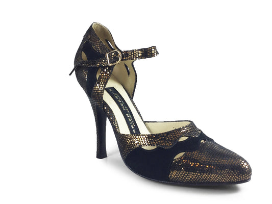 La Mar. Arika Nerguiz Tango Dance Shoes. Broadway Theatrical Shoes.