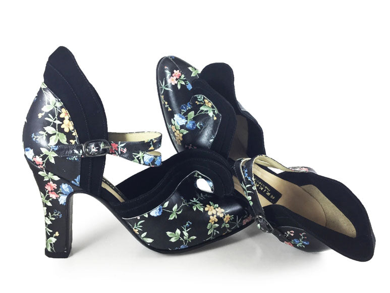 Cisne. Arika Nerguiz Tango Dance Shoes. Broadway Theatrical Shoes.