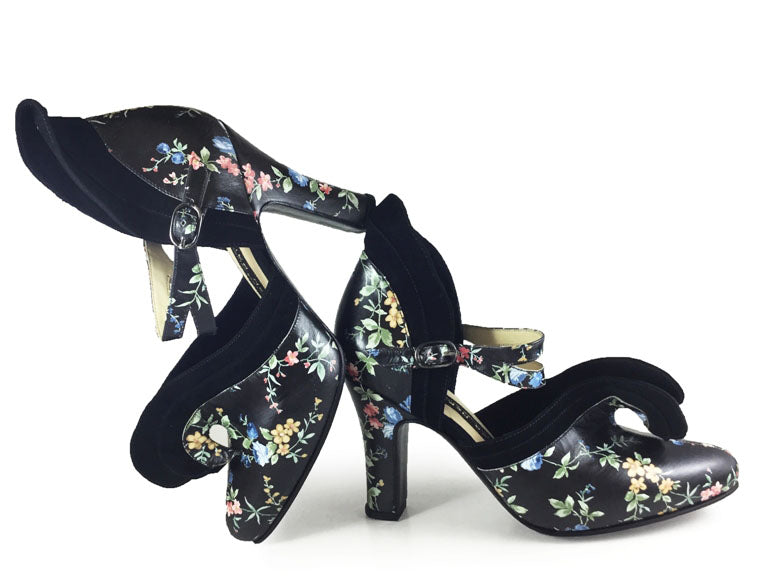 Cisne. Arika Nerguiz Tango Dance Shoes. Broadway Theatrical Shoes.