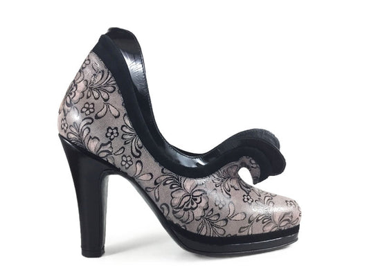 Cisne. Arika Nerguiz Tango Dance Shoes. Broadway Theatrical Shoes.