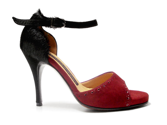 La Maga. Arika Nerguiz Tango Dance Shoes. Broadway Theatrical Shoes.