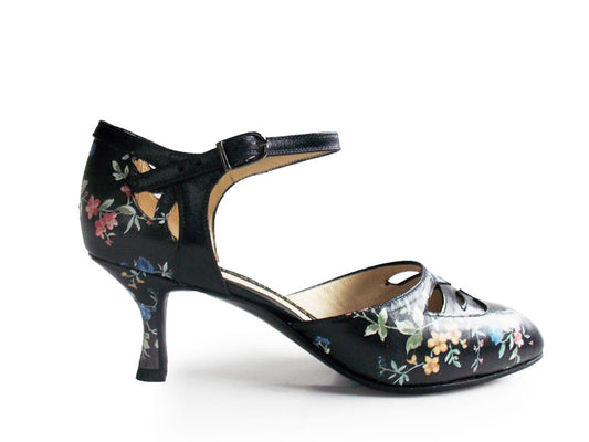 Dramatica. Arika Nerguiz Tango Dance Shoes. Broadway Theatrical Shoes.